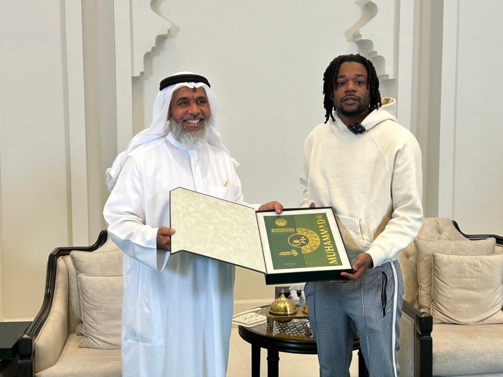 إسلام لاعب كرة السلة الأمريكي المحترف بنادي الكويت